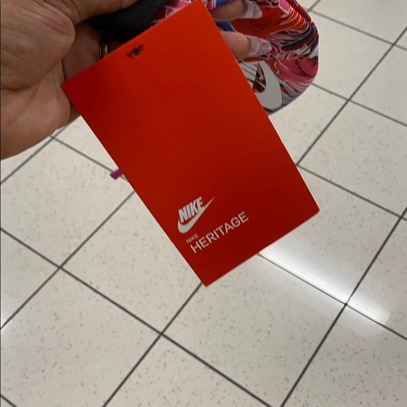 Fanny Pack - Picture 4 of 5